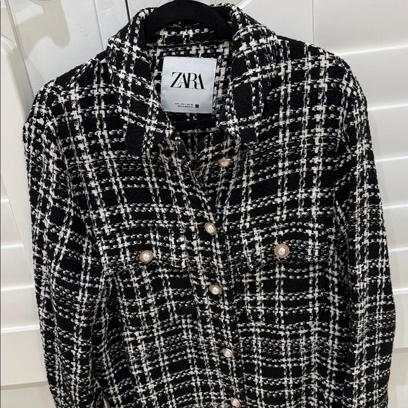 ZARA Black & White Tweed Pearl-Button Jacket - Picture 4 of 6